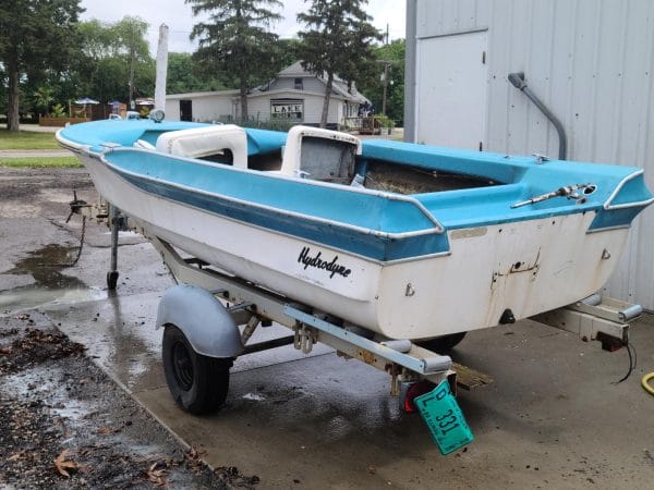 Hydrodyne Outboard with spring seat