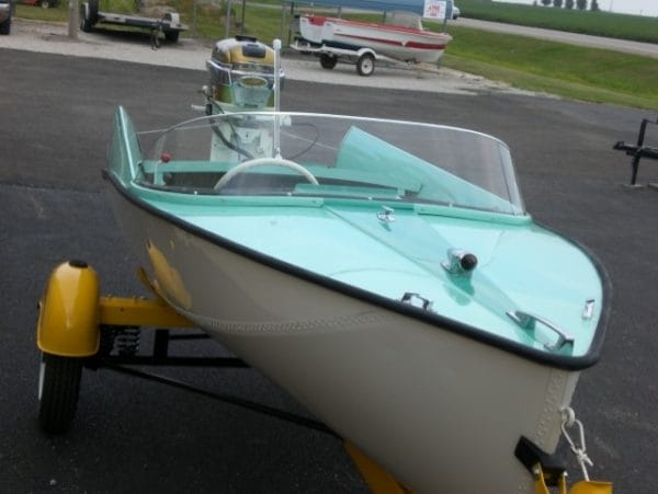 1959 12 FT CRESTLINER JETSTREAK - Image 4